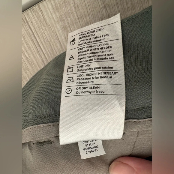 Vince Ankle Pleated Front Dress Pants Quiet Luxury Career Office Minimalist Sz 0 - Picture 8 of 11